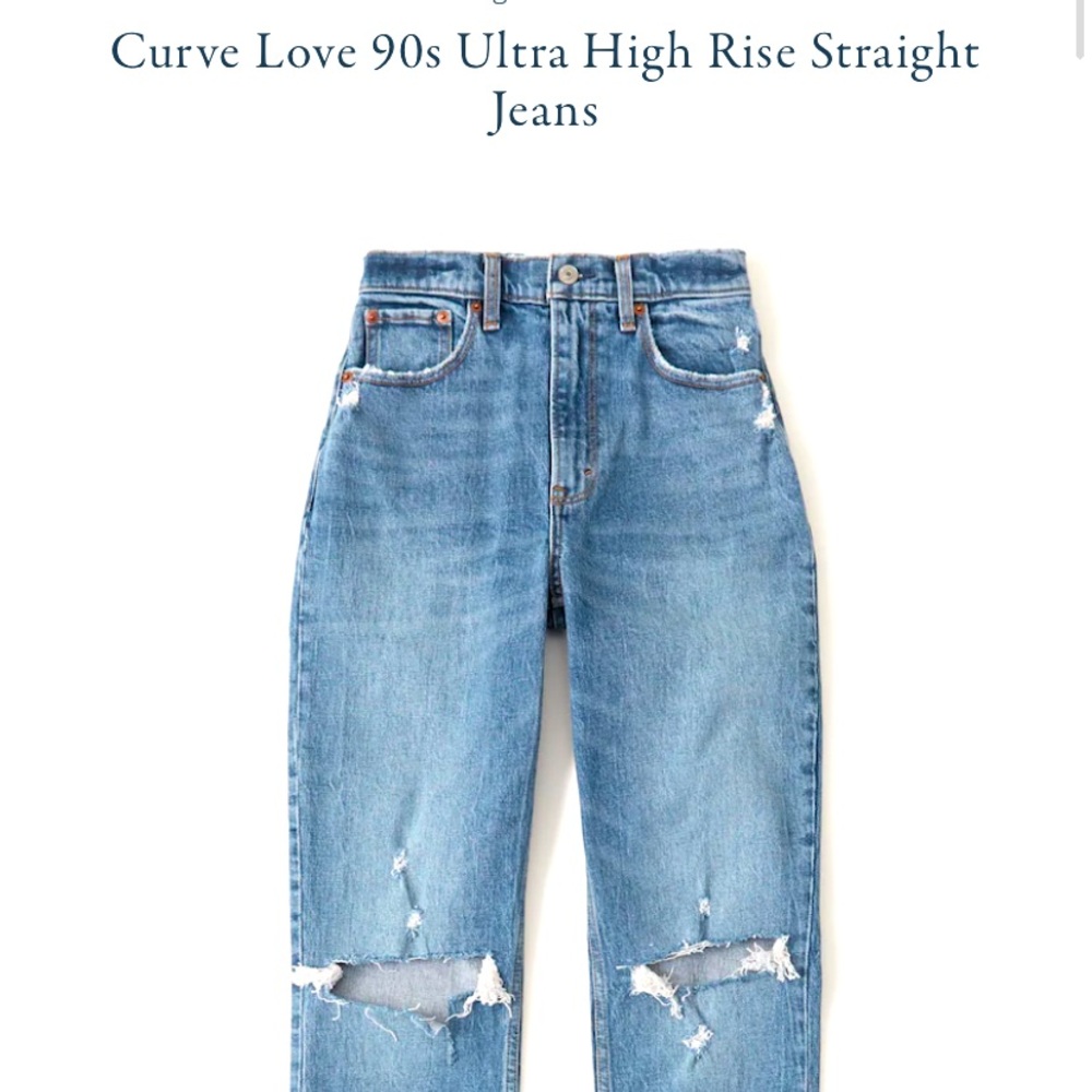 Abercrombie & Fitch - Curve Love 90s Ultra High Rise Straight Jeans
